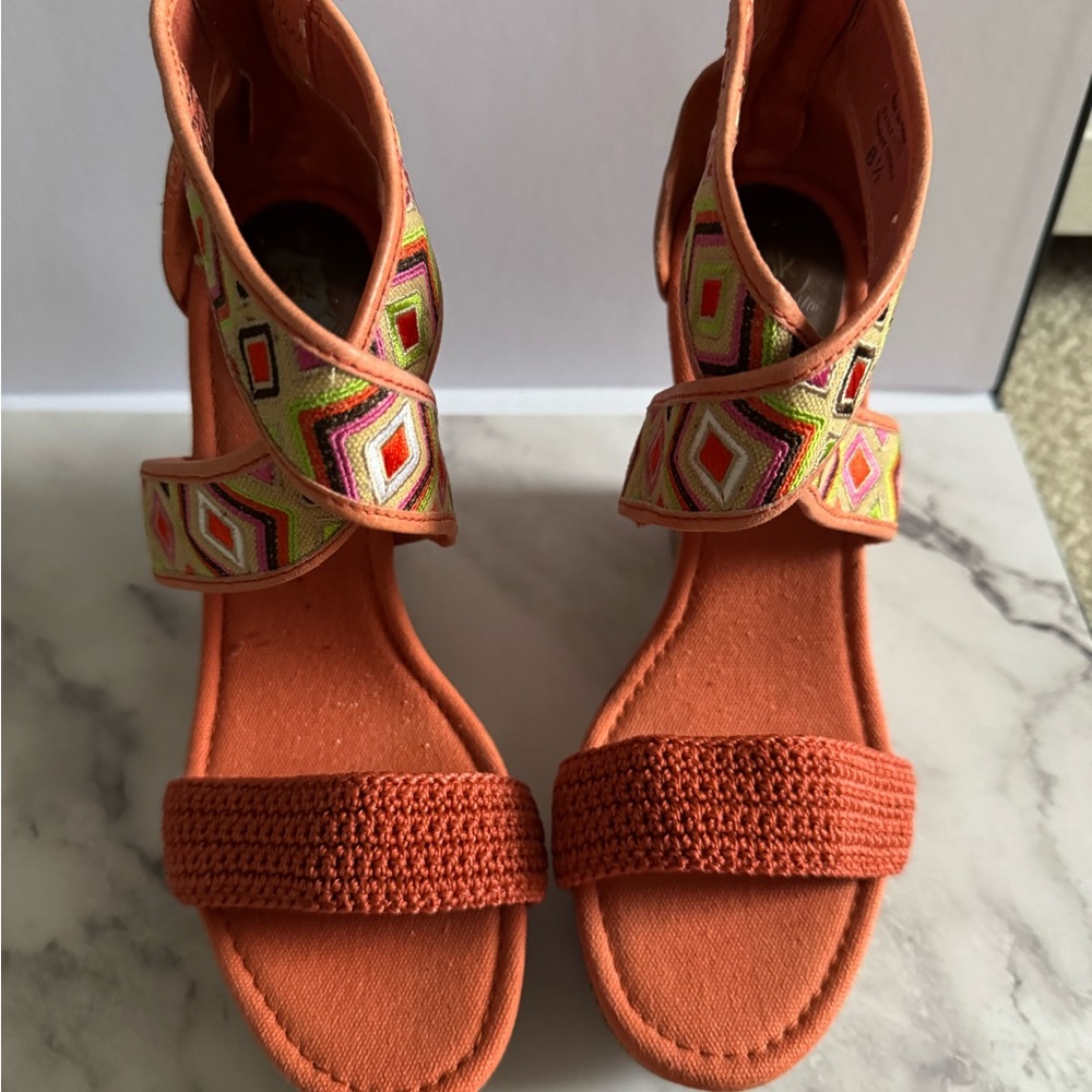 The Sak Wedges
